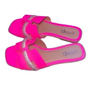 Women’s Size 10 Pink Slip-on Sandals